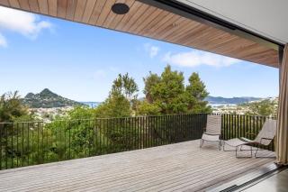 The Rise - Private Sauna, Sea & Mountain Views - 1