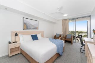 Studio Escape Views, Dining, Stadium & CBD - 7