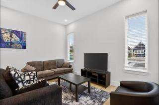 2026 Brand New Duplex Unit A 15 mins From Downtown - 5
