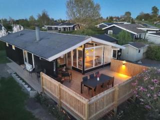 Lovely Bright Cottage Near Karrebæksminde - 8