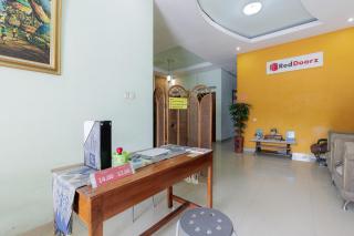 RedDoorz Syariah near Grand Kota Bintang - Bekasi - 2