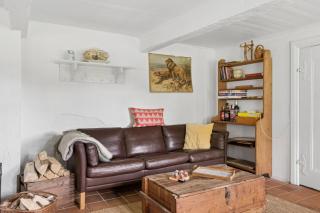 Peace And Nature In A Historic Holiday Home - 6