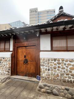 HausDa InSa Private Hanok AngukStation 1min 3R2B 4BED 9P Gyeongbokgung Yard - 6