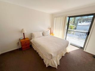 Jubilee Apartment 12 - Bring your own linen - 9