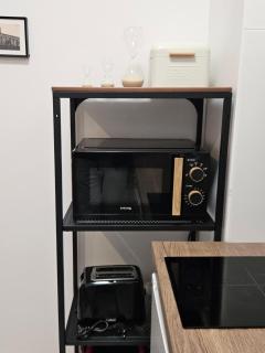 Apartment In Heart of Old Town with Balcony - Bratislava - 1