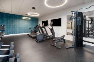 La Quinta Inn & Suites by Wyndham Kelowna BC - 2