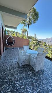 Hotel Grand Vista Retreat- A Luxury and Beautiful Mountain View Hotel in Mussoorie By lilly - 8