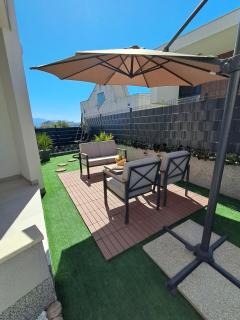 Luxury Mint Garden Apartment - 6