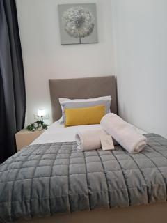 Luxury Mint Garden Apartment - 5