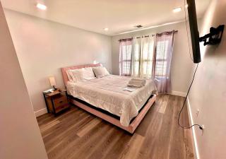 The Classic Suite: 2BR close to NYC - 1