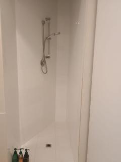 57 6BR Perth Highgate Stay Near HBF Gated Parking - 7