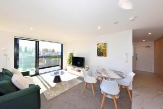 Freshly Styled 1BR Apartment near Te Kaha Stadium - 0