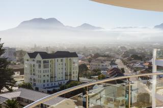 Modern Oceanview Apartment HIbernian Towers - 2