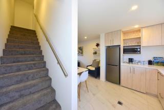 Central 2BR Townhouse Close to Te Kaha Stadium - 3
