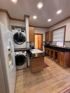 Queen Anne-Honeycomb-4 BR 1 BA-Mid-Level - 5