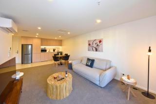 Manchester St Modern 1BR Apartment wtih Balcony - 6