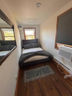 Queen Anne-Honeycomb-4 BR 1 BA-Mid-Level - 1