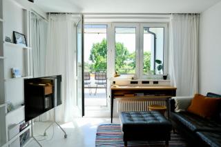 1 bedroom penthouse with large terrace in prime location - 1
