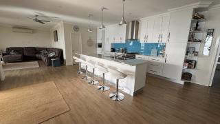 Mykonos - Outstanding Waterfront Property With Pontoon and Fabulous Bay Views - 9