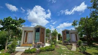 ปีกุนรีสอร์ท & Swimming pool (Pigoon Resort) - 0