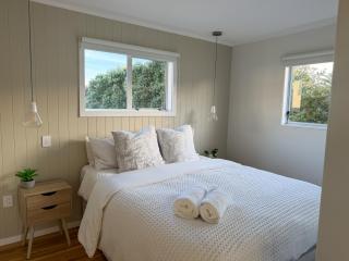 Waikanae Beach Abode - 6