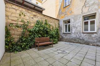 Prague Gem 10 min to Charles Bridge - 3