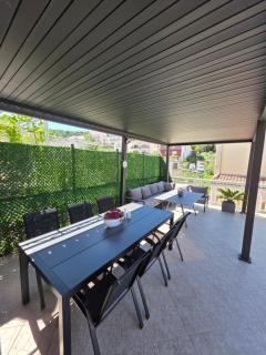 Beautiful Holiday Home "Villa Relax Oasis" - 3