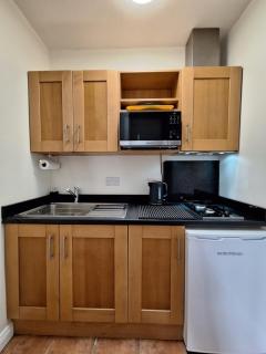 Quiet countryside studio apartment - recently renovated and amazing views - 1
