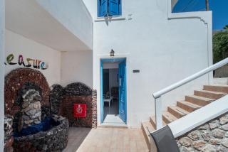 Hotel Pleasure Blackbeach Santorini - 2