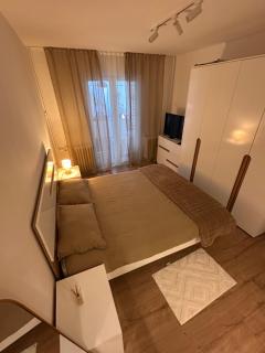 City Mall Urban Home - 5