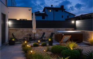 Stunning Apartment In Stancija Portun With Wifi - 3