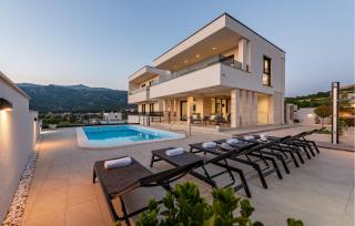 Gorgeous Home In Rovanjska - 2