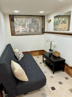 Cozy-Furnished-Seattle-Apt3BR1BA - 8