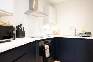 Church House Apartments By Guestz - 4