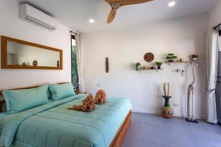 Villa Internationale 3BR Tropical Escape - 2