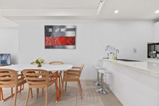 16M Stylish 2 Bedroom Abnb Apt in Mascot, 2 Free Parking - Sydney - 5