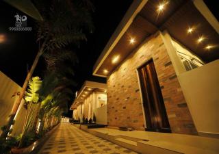 RIO POOL VILLAS - 5