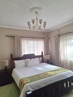 Eastview Guest House - 4