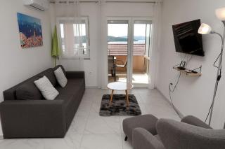 Nice 2 Bed Apartment - 3