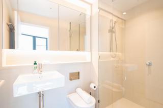 62D Stunning City View Abnb 2BR Apartment With Parking & Luxury Amenities - 3