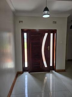 Ivory & Mane Estate - Jacaranda - 7