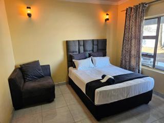 G Chester Guest House - 3