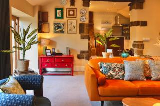 Town Gate Cottage - 2
