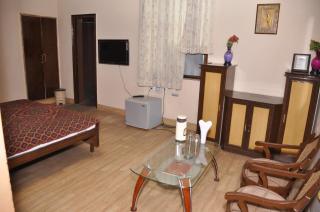 Hotel Pratiksha - 8