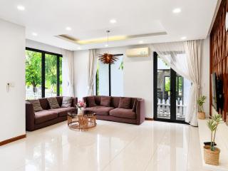 Sonasea Tropical Villas by Sunset Host - Shared Pool, Night Market - 1