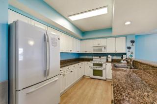 South Wind 208 - 3