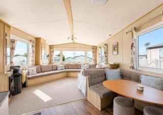 8 Berth Caravan By The Sandy Beach Of Hunstanton In Norfolk Ref 23080S - 1