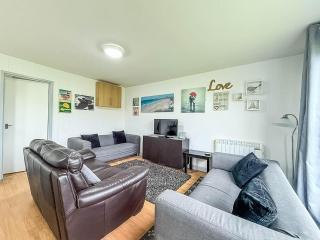 Lovely 3 Bed Bungalow, Sleeps 6 In A Beautiful Location In Cornwall Ref 85070P - 5
