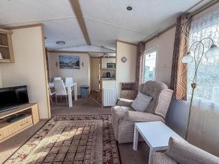 Ref 40035Nd - Superb Caravan With Decking & Free Wifi At North Denes Holiday Park - 5