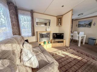 Ref 40035Nd - Superb Caravan With Decking & Free Wifi At North Denes Holiday Park - 3
